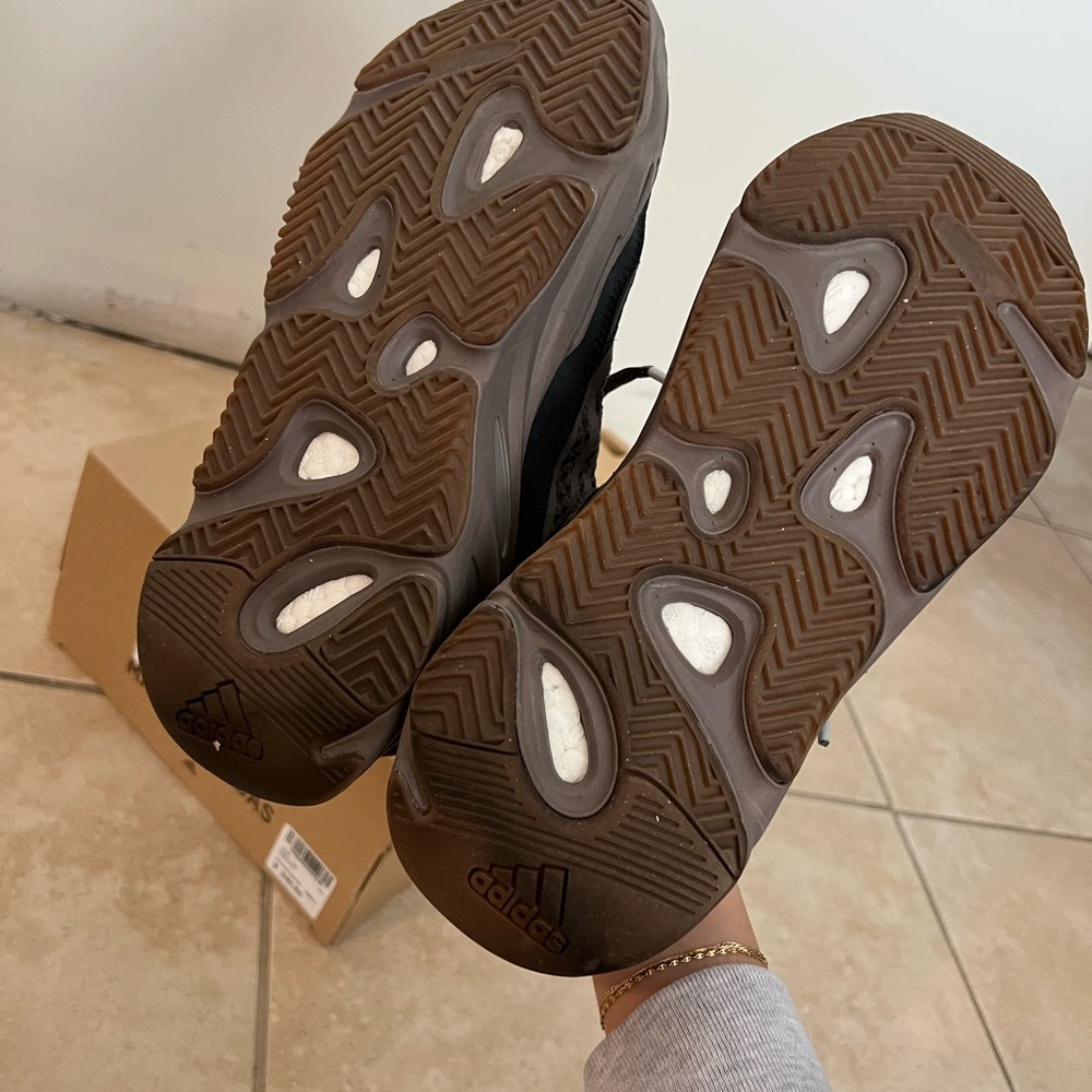 Adidas Yeezy Boost 700 V2 Sneakers - Brown and Gray - Picture 4 of 5